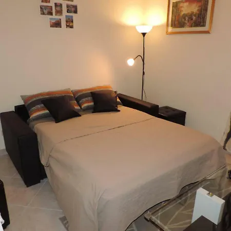 Sasha'S Crib-2